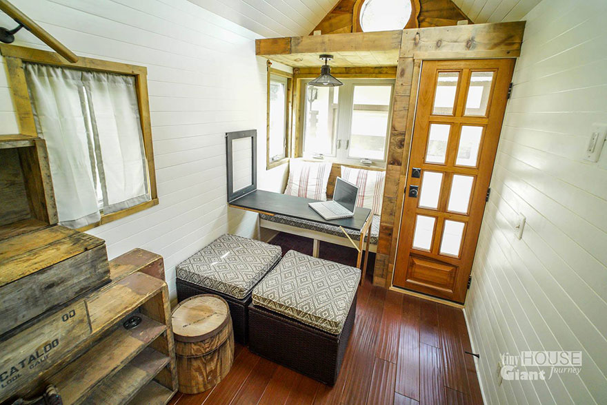 tiny-house-giant-journey-mobile-home-jenna-guillame-12